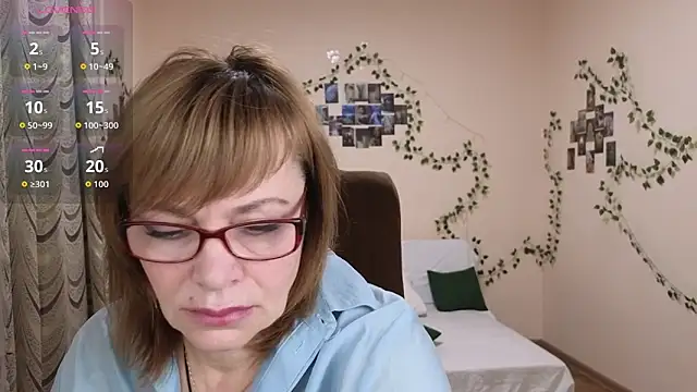 Snapshot of Miss_Moren chatting on November 24, 4:34 am Miss Moren online show from November 24, 4:34 am