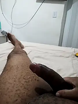 lucasquirao1234 online show from November 17, 4:46 pm