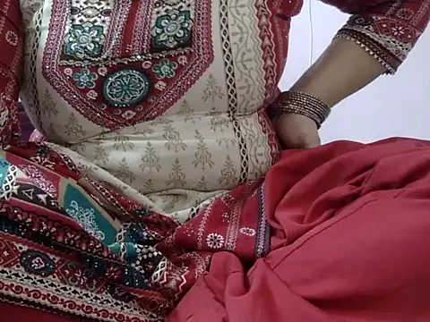 Housewife12 online show from November 16, 8:20 am