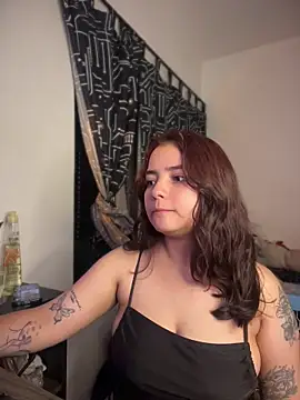 Snapshot of Ema_kraus chatting on June 24, 11:59 pm Ema kraus online show from June 24, 11:59 pm