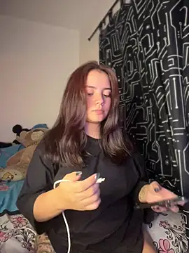 Snapshot of Ema_kraus chatting on July 2, 11:44 pm Ema kraus online show from July 2, 11:44 pm