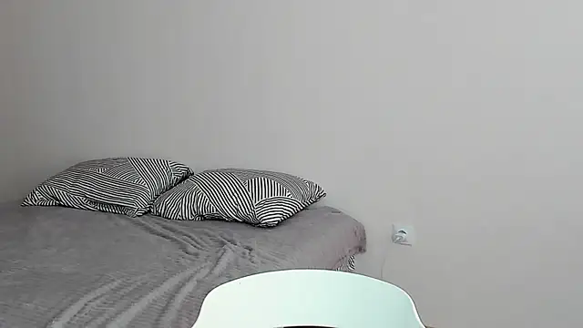 Sweet white chocolate online show from April 24, 8:39 am