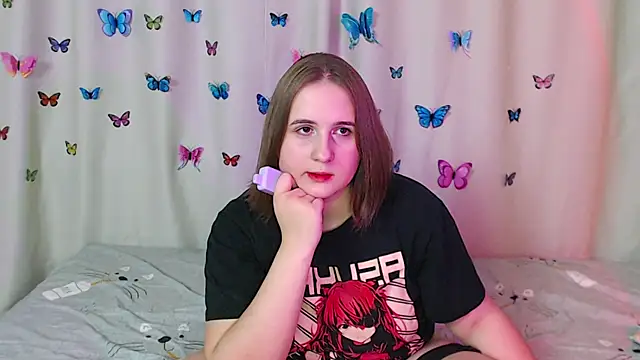 Snapshot of Phantommira chatting on December 26, 10:20 pm Phantommira online show from December 26, 10:20 pm