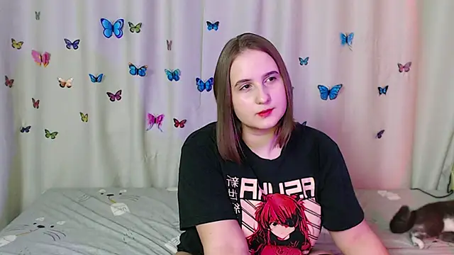 Snapshot of Phantommira chatting on January 14, 7:11 pm Phantommira online show from January 14, 7:11 pm