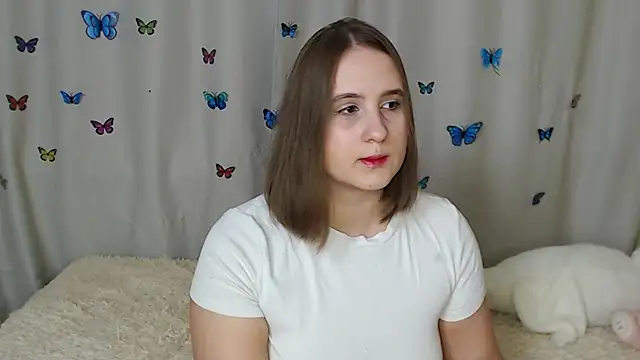 Snapshot of Phantommira chatting on February 6, 8:34 pm Phantommira online show from February 6, 8:34 pm