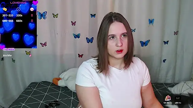 Snapshot of Phantommira chatting on March 2, 11:29 am Phantommira online show from March 2, 11:29 am