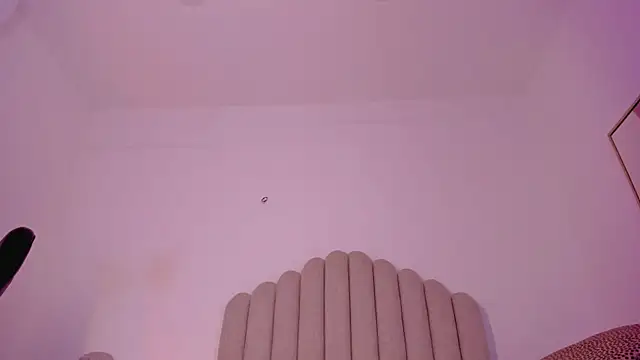 Snapshot of anniemartinezz chatting on March 4, 5:45 pm anniemartinezz online show from March 4, 5:45 pm