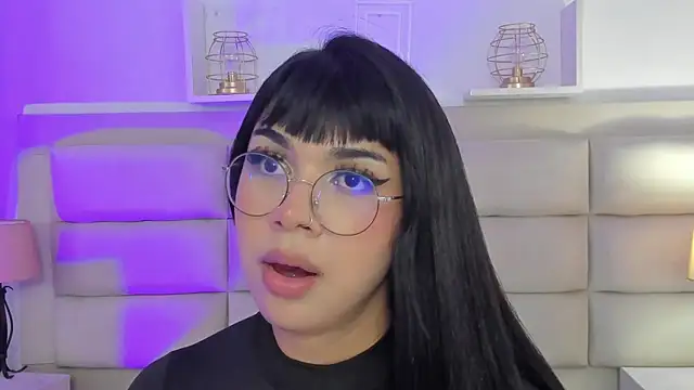 Snapshot of RoseCassie chatting on February 15, 6:55 pm RoseCassie online show from February 15, 6:55 pm