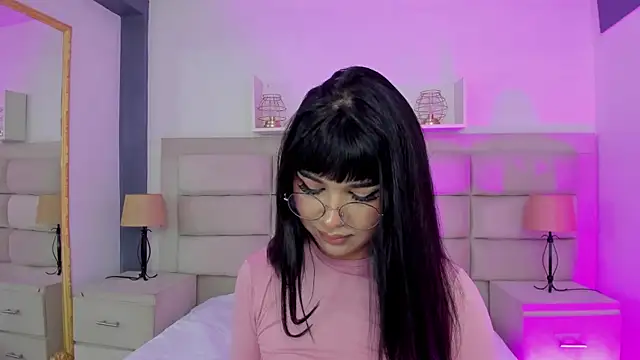 Snapshot of RoseCassie chatting on February 26, 4:45 pm RoseCassie online show from February 26, 4:45 pm