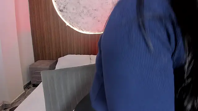 RoseCassie online show from March 5, 1:40 pm