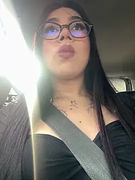 Snapshot of RoseCassie chatting on June 12, 12:26 pm RoseCassie online show from June 12, 12:26 pm