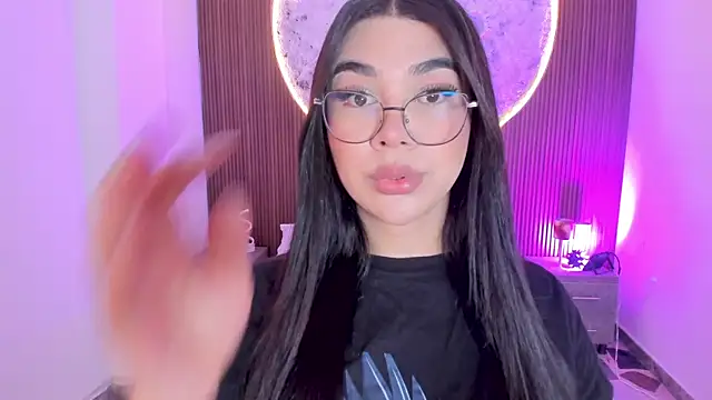 Snapshot of RoseCassie chatting on July 15, 1:16 pm RoseCassie online show from July 15, 1:16 pm