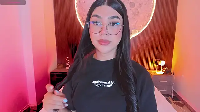 Snapshot of RoseCassie chatting on July 17, 1:18 pm RoseCassie online show from July 17, 1:18 pm