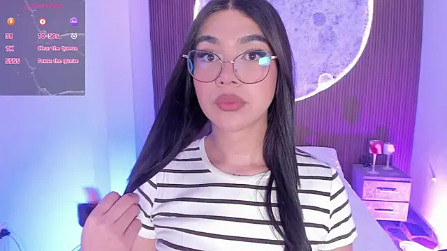 Snapshot of RoseCassie chatting on July 25, 1:41 pm RoseCassie online show from July 25, 1:41 pm