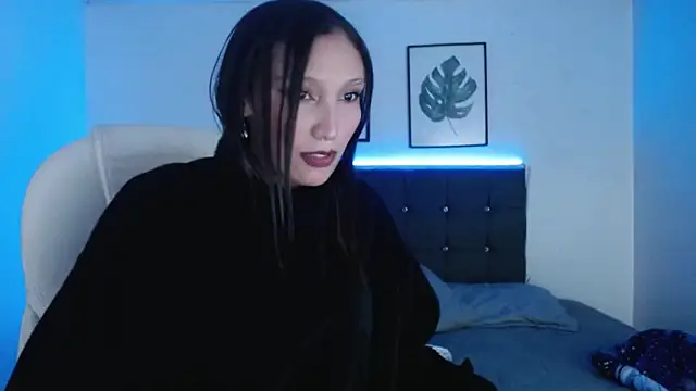 mia collens online show from September 19, 2:46 am