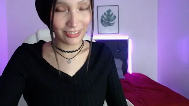 mia collens online show from September 26, 3:32 am