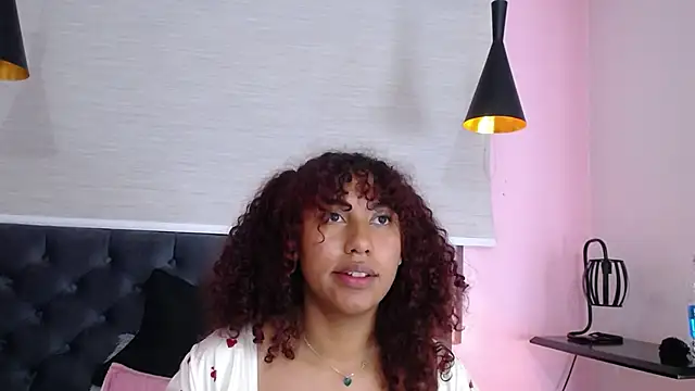 Snapshot of lauraltt chatting on February 23, 7:11 am lauraltt online show from February 23, 7:11 am