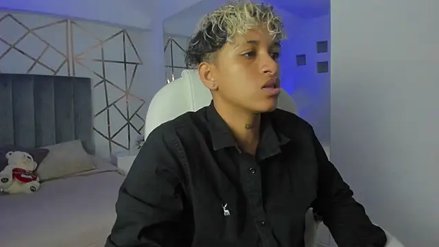 Dominick jones online show from January 10, 8:26 pm