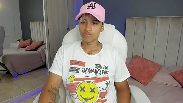 Dominick jones online show from January 30, 8:10 pm