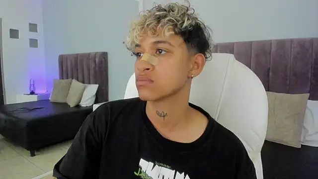 Dominick jones online show from February 12, 12:48 am