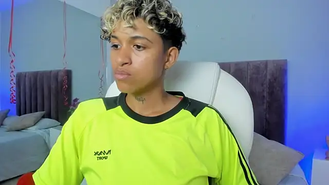 Dominick jones online show from February 17, 11:42 pm