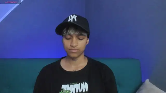 Dominick jones online show from March 4, 9:22 pm