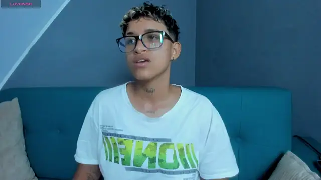 Dominick jones online show from March 15, 12:47 am