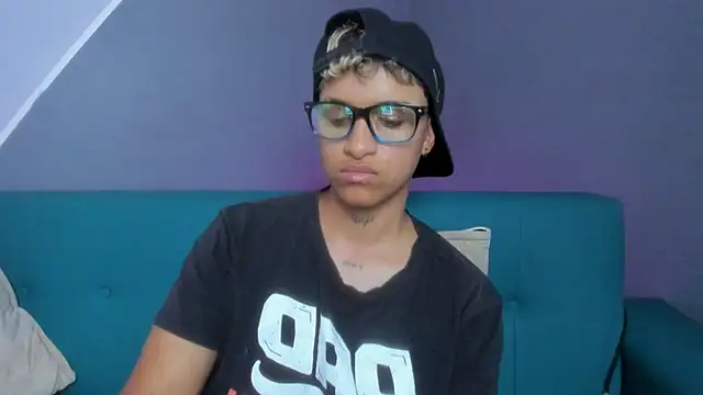 Dominick jones online show from March 20, 12:30 am