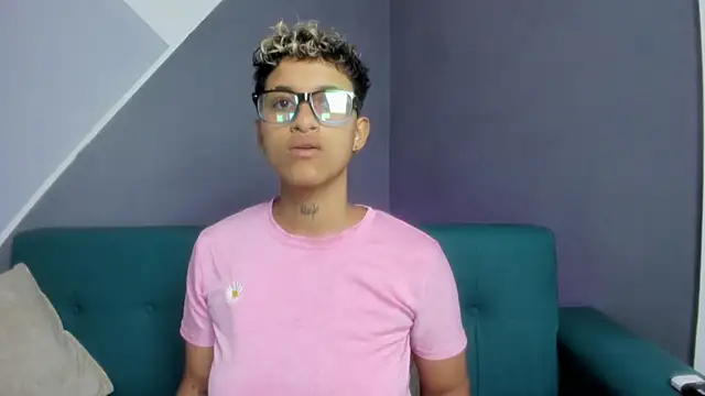 Dominick jones online show from March 20, 10:18 pm