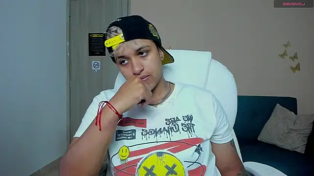 Dominick jones online show from September 22, 10:23 pm