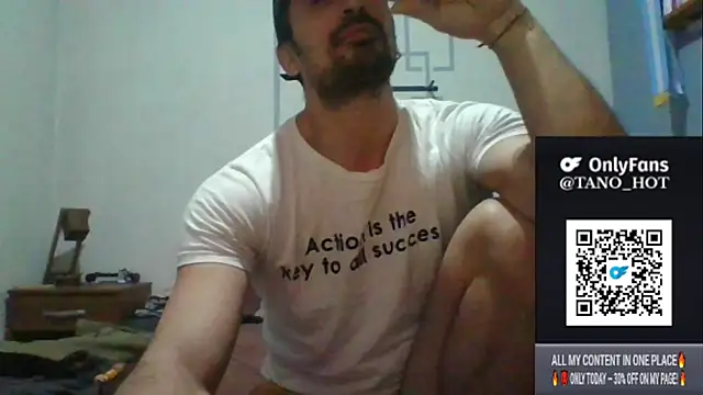 italianbighorse22 online show from October 12, 1:26 am