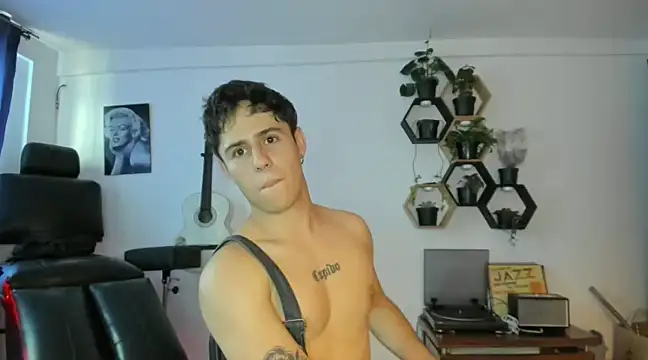 Antonello Vannucci online show from February 25, 9:35 pm