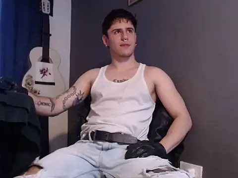 Snapshot of Antonello_Vannucci chatting on January 8, 5:15 pm Antonello Vannucci online show from January 8, 5:15 pm