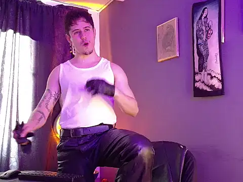 Snapshot of Antonello_Vannucci chatting on February 28, 3:13 pm Antonello Vannucci online show from February 28, 3:13 pm