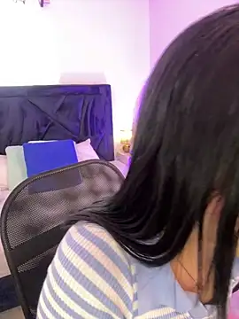 Snapshot of Lily_Woodz chatting on June 9, 7:03 pm Lily Woodz online show from June 9, 7:03 pm