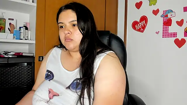 Snapshot of lizzie_c chatting on February 19, 8:20 pm lizzie c online show from February 19, 8:20 pm