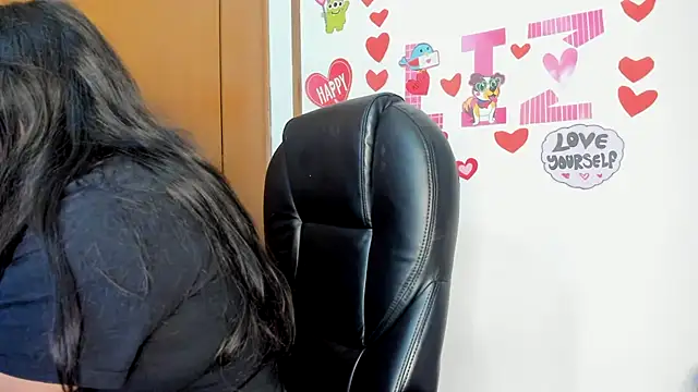 Snapshot of lizzie_c chatting on March 4, 11:43 pm lizzie c online show from March 4, 11:43 pm