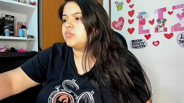 Snapshot of lizzie_c chatting on March 5, 2:57 am lizzie c online show from March 5, 2:57 am