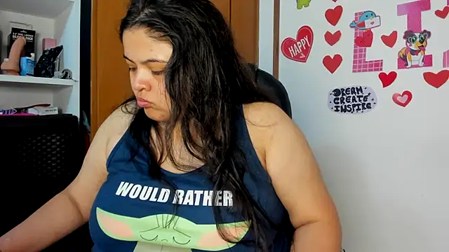 Snapshot of lizzie_c chatting on March 21, 10:06 pm lizzie c online show from March 21, 10:06 pm