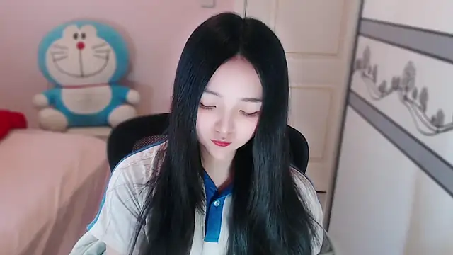 xiao-xiao-D online show from February 12, 6:30 am