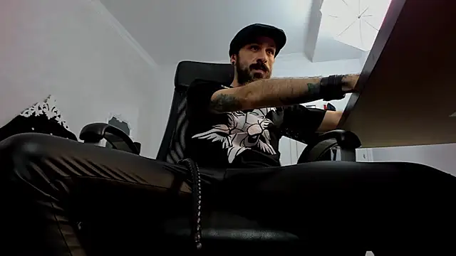 AxelColton online show from January 2, 12:57 pm