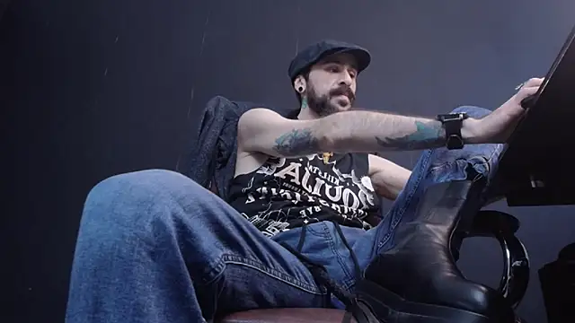 AxelColton online show from February 5, 9:25 am
