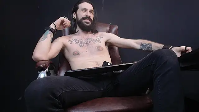 AxelColton online show from February 15, 1:16 pm