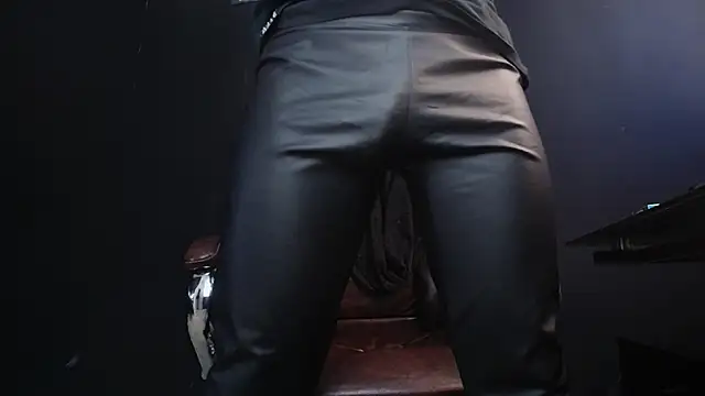 AxelColton online show from February 23, 9:00 am