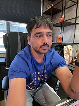 Snapshot of Nil_Talreja chatting on December 19, 5:40 am Nil Talreja online show from December 19, 5:40 am