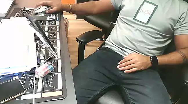 Snapshot of Nil_Talreja chatting on January 20, 6:21 am Nil Talreja online show from January 20, 6:21 am