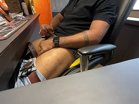 Snapshot of Nil_Talreja chatting on September 12, 9:09 am Nil Talreja online show from September 12, 9:09 am