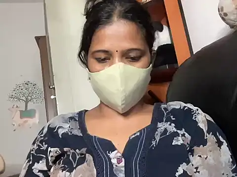 Tamil Sanjana  online show from October 19, 8:42 pm