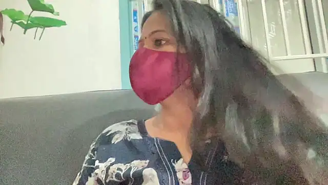 Snapshot of Tamil_Sanjana_ chatting on February 1, 1:37 am Tamil Sanjana online show from February 1, 1:37 am