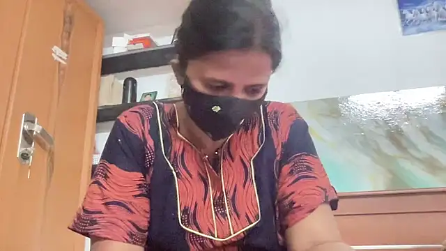 Snapshot of Tamil_Sanjana_ chatting on February 8, 4:49 am Tamil Sanjana online show from February 8, 4:49 am